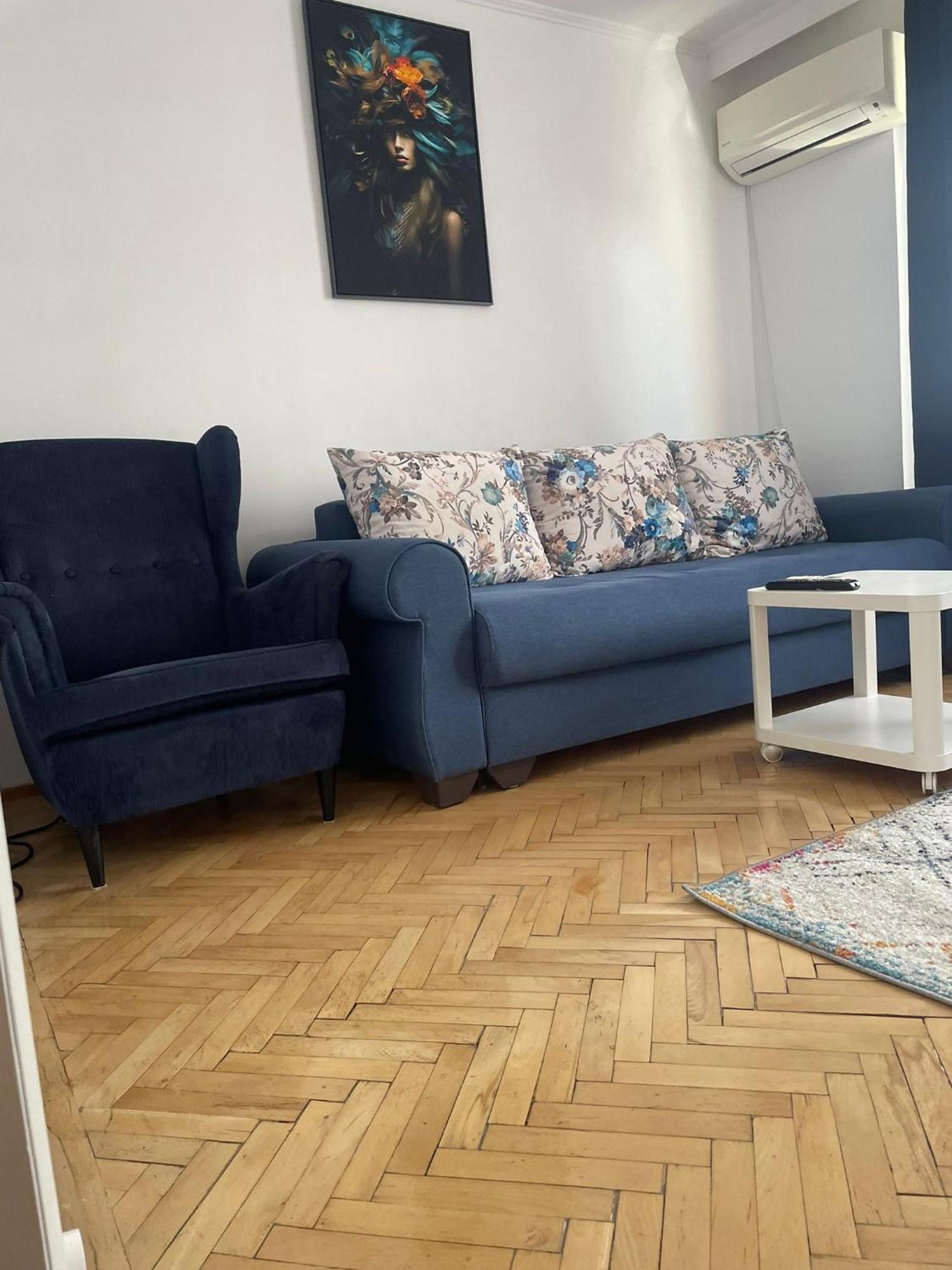 Emm Apartament - 100M Parc Si Metrou Tinererului Bucharest Luaran gambar