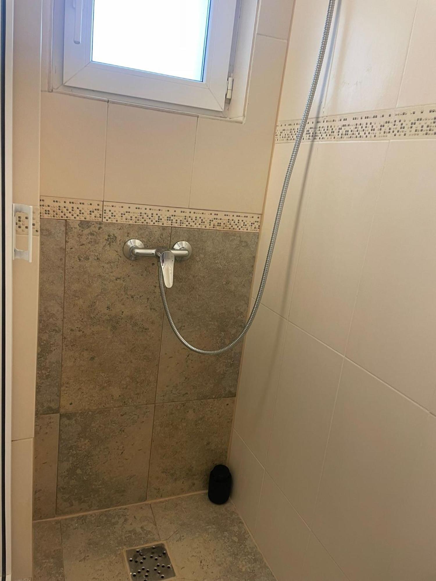 Emm Apartament - 100M Parc Si Metrou Tinererului Bucharest Luaran gambar